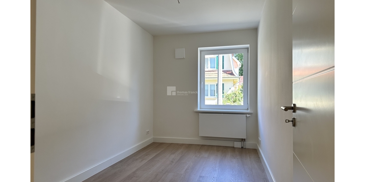 das kleine Zimmer vom Flur aus