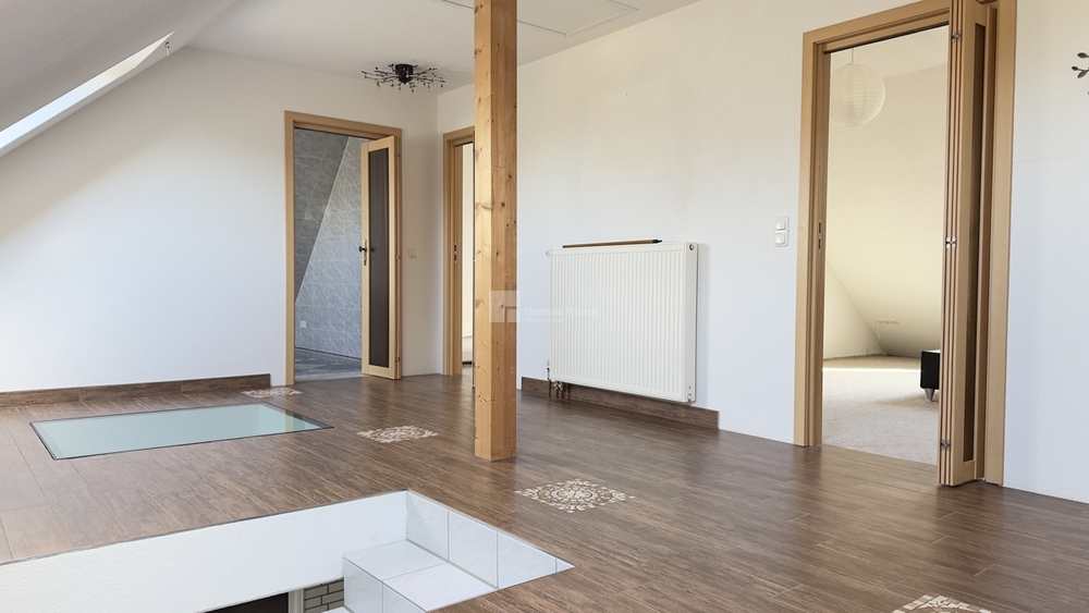 Steht hier die Nähmaschine, der Lesesessel, das Bügelbrett oder das Homeoffice Wunder
