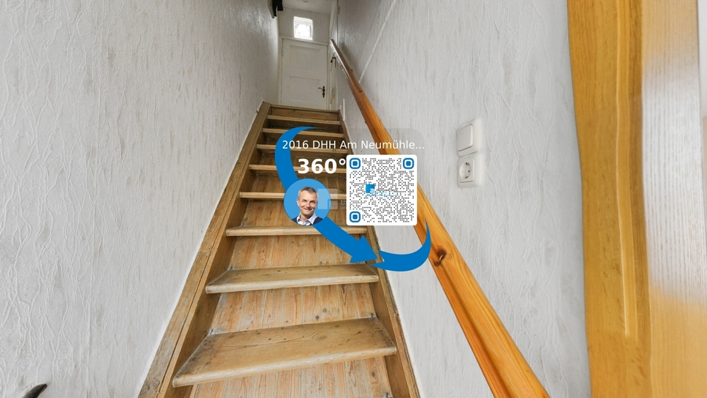 Der Flur Vordereingang zur Treppe