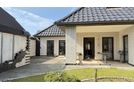 Gewachsenes Zuhause – Eigenes Haus, eigener Garten, eigener Teich mit Garage + Feuer im Wohnzimmer - Einfamilienhaus Schwerin Wüstmark | Angebot:25638280