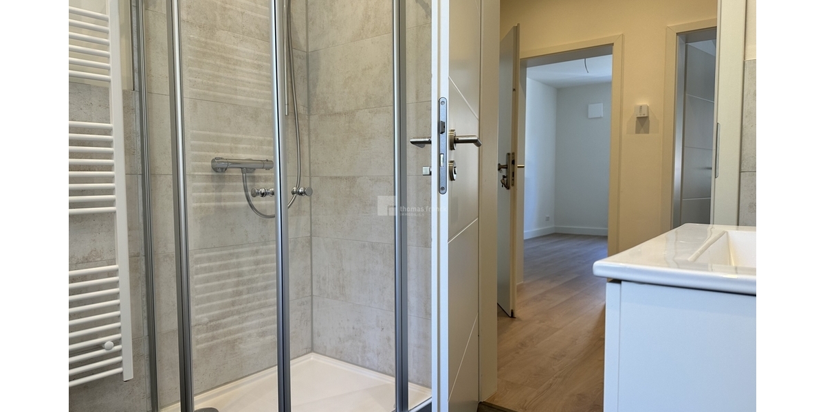 das moderne Duschbad